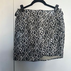 Kendall + Kylie faux reptile skin mini skirt in black and white, size small